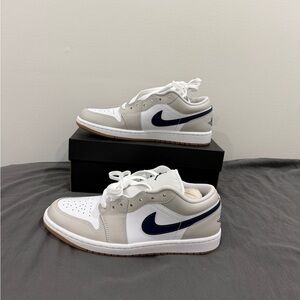 Nike Jordan 1 Low Midnight Navy Grey